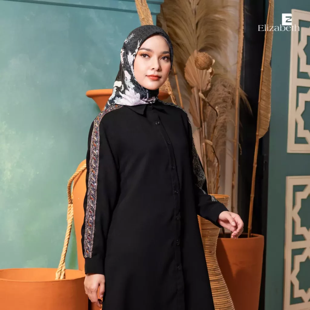 Rekomendasi Baju Lebaran by Elizabeth - Gamis All Black