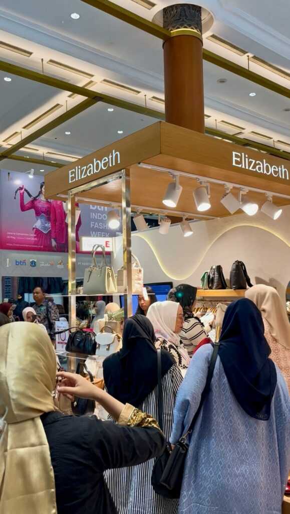 Booth Elizabeth di indonesia fashion week